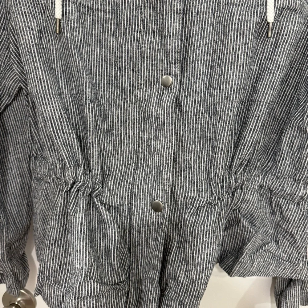 LOFT Striped Gray Linen Blend lightweight Jacket Size Large Fall Travel Coastal - Picture 7 of 8